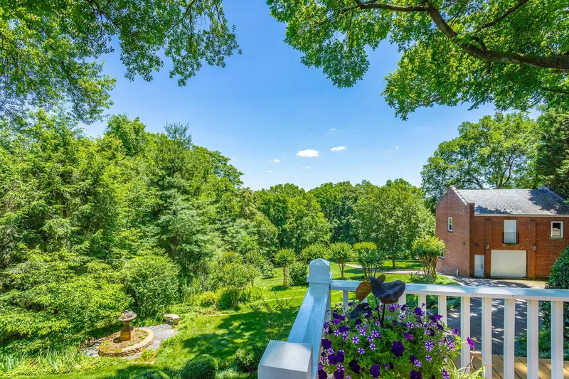 84 N Crest Rd, Chattanooga, TN 37404, Chattanooga, Tennessee, United States. - Photo 38