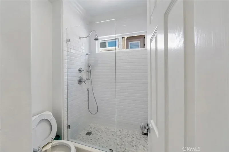 2 Agostino, Newport Beach, California, United States. - Photo 43