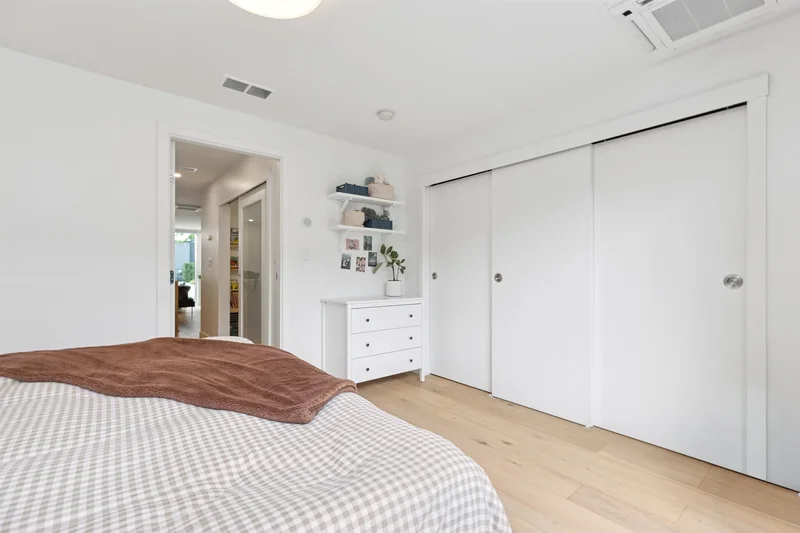 649 E 3rd Street 106, North Vancouver, British Columbia, Canada. - Photo 23