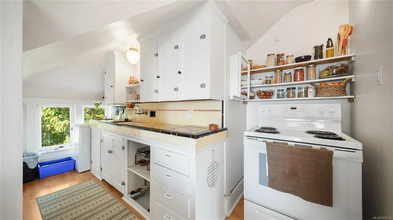 1124 Dallas Rd, Victoria, British Columbia, Canada. - Photo 14