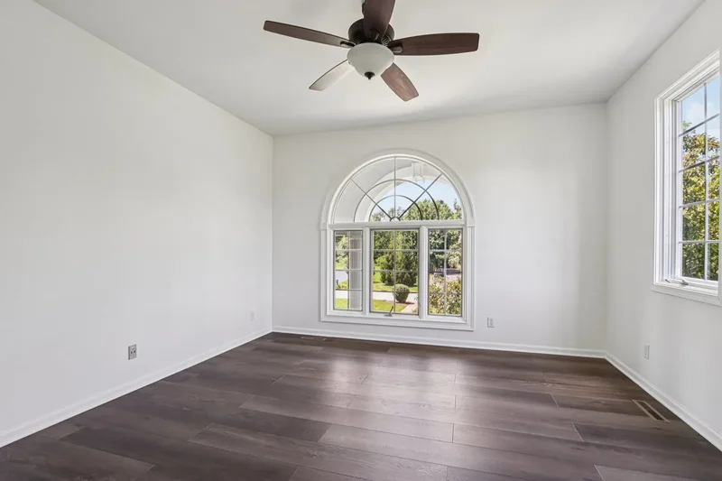 6605 Oakwood Manor Drive, Crystal Lake, Illinois, United States. - Photo 43