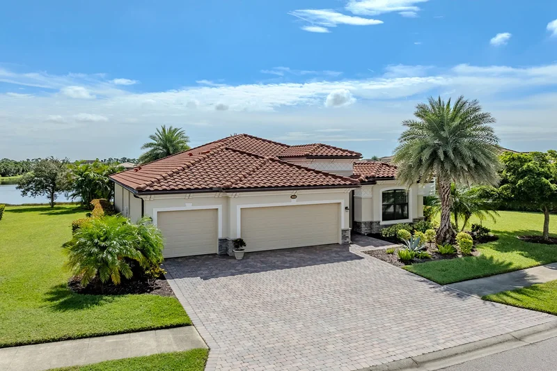20230 Granlago Drive, Venice, FL 34293, Venice, Florida, United States. - Photo 5