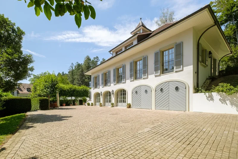Savigny, Vaud, Switzerland. - Photo 9