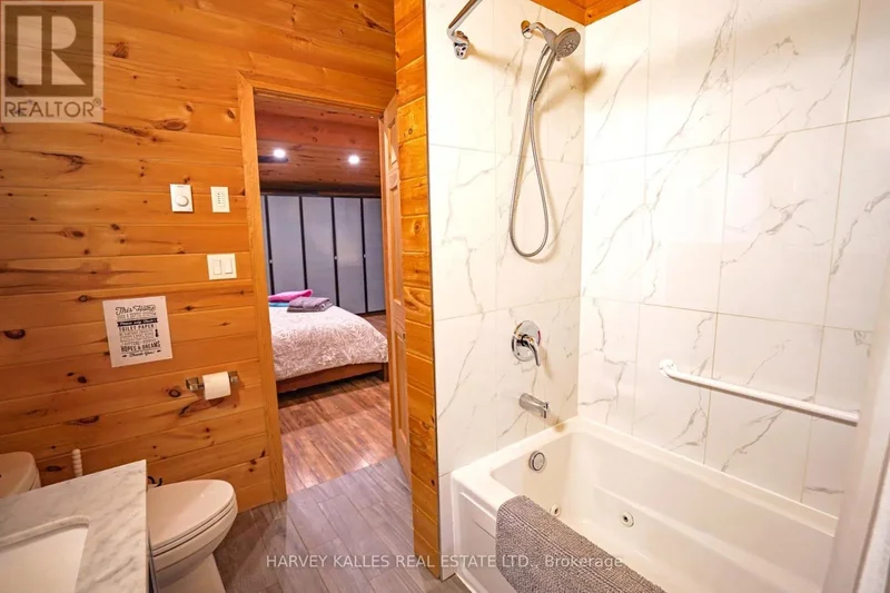 Gravenhurst (Muskoka (S)), ON, CANADA, Gravenhurst, Ontario, Canada. - Photo 2