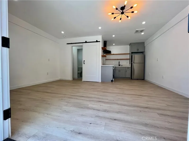 5106 Crenshaw Boulevard, Los Angeles, California, United States. - Photo 55