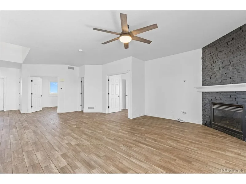 402 S County Road 129, Bennett, Colorado, United States. - Photo 6