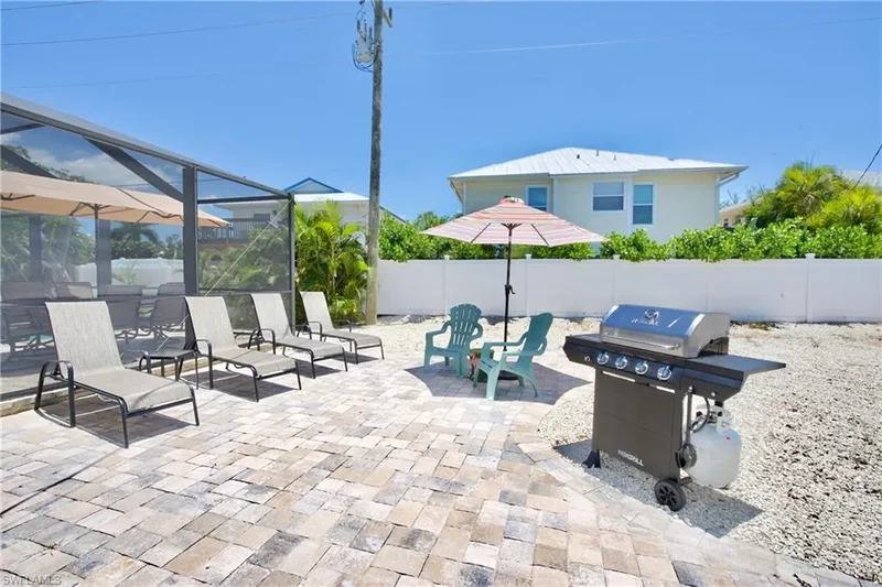 240 Fairweather LN, Fort Myers Beach, Florida, United States. - Photo 12