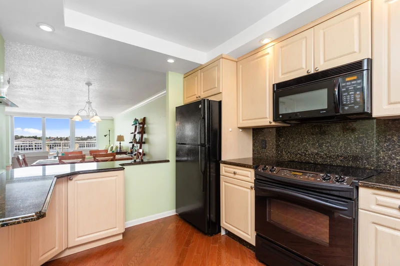 511 Bayshore Dr Unit# 410, Fort Lauderdale, FL 33304, Fort Lauderdale, Florida, United States. - Photo 43