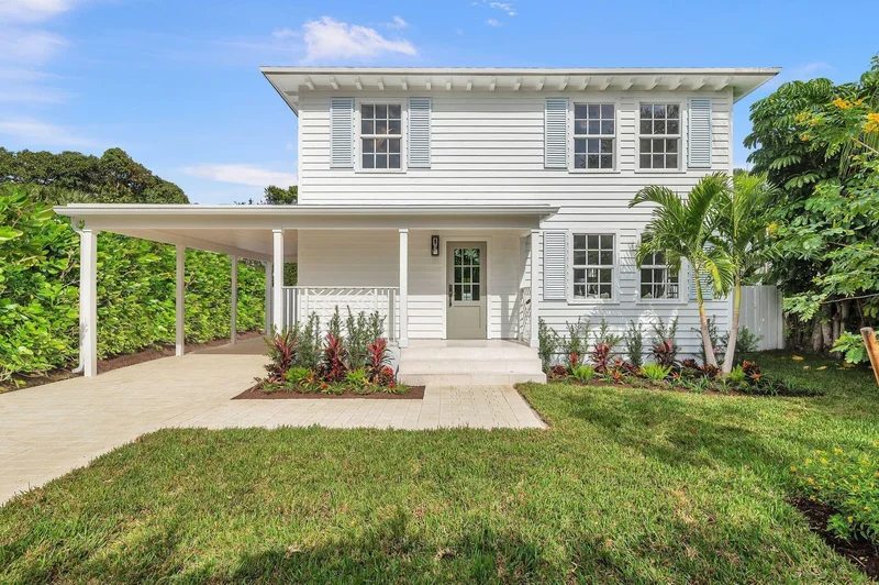 Single Family Residence in West Palm Beach