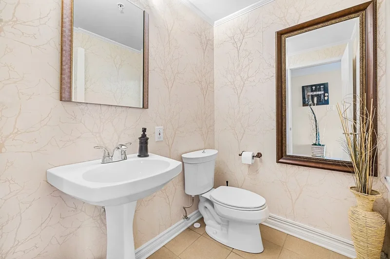 791 Rue de la Commune E., Apt. 111, Montreal, QC H2Y4E2, Montreal, Quebec, Canada. - Photo 14