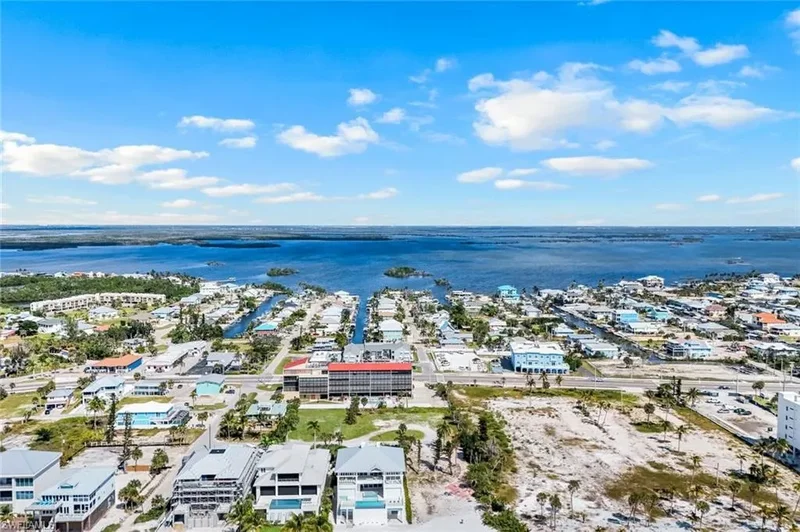 6145 Court ST, Fort Myers Beach, Florida, United States. - Photo 7