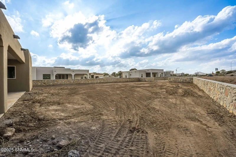 711 Hendee Place, Las Cruces, NM 88005, Las Cruces, New Mexico, United States. - Photo 43
