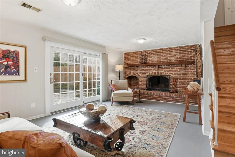 9311 Clanbrook Court, Fairfax, VA 22031, Oakton, Virginia, United States. - Photo 7