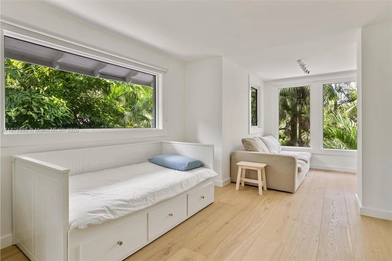 4286 S Douglas Rd, Miami, Florida, United States. - Photo 24
