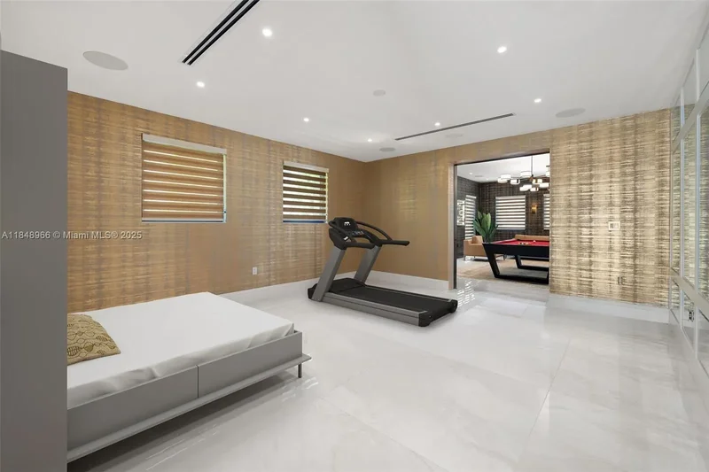 2321 N Bay Rd, Miami Beach, Florida, United States. - Photo 35