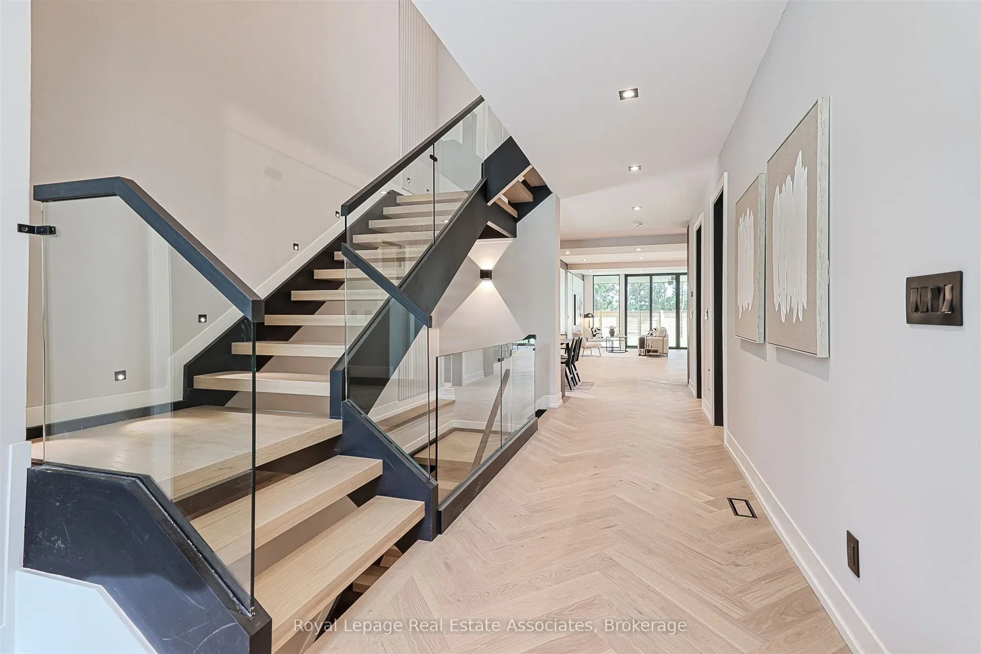 Gallery photo 6