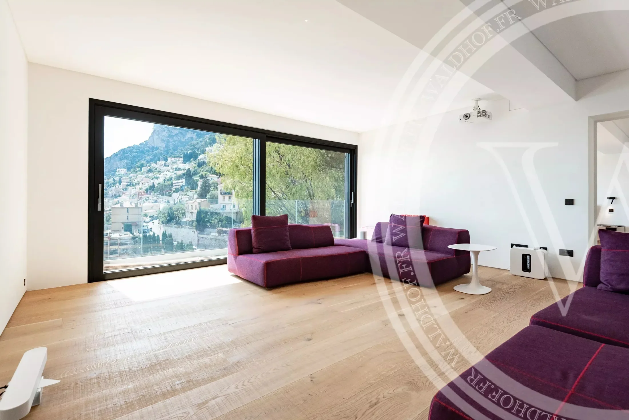 Stunning Modern Villa Boasting a Mesmerizing Sea and Monaco View.