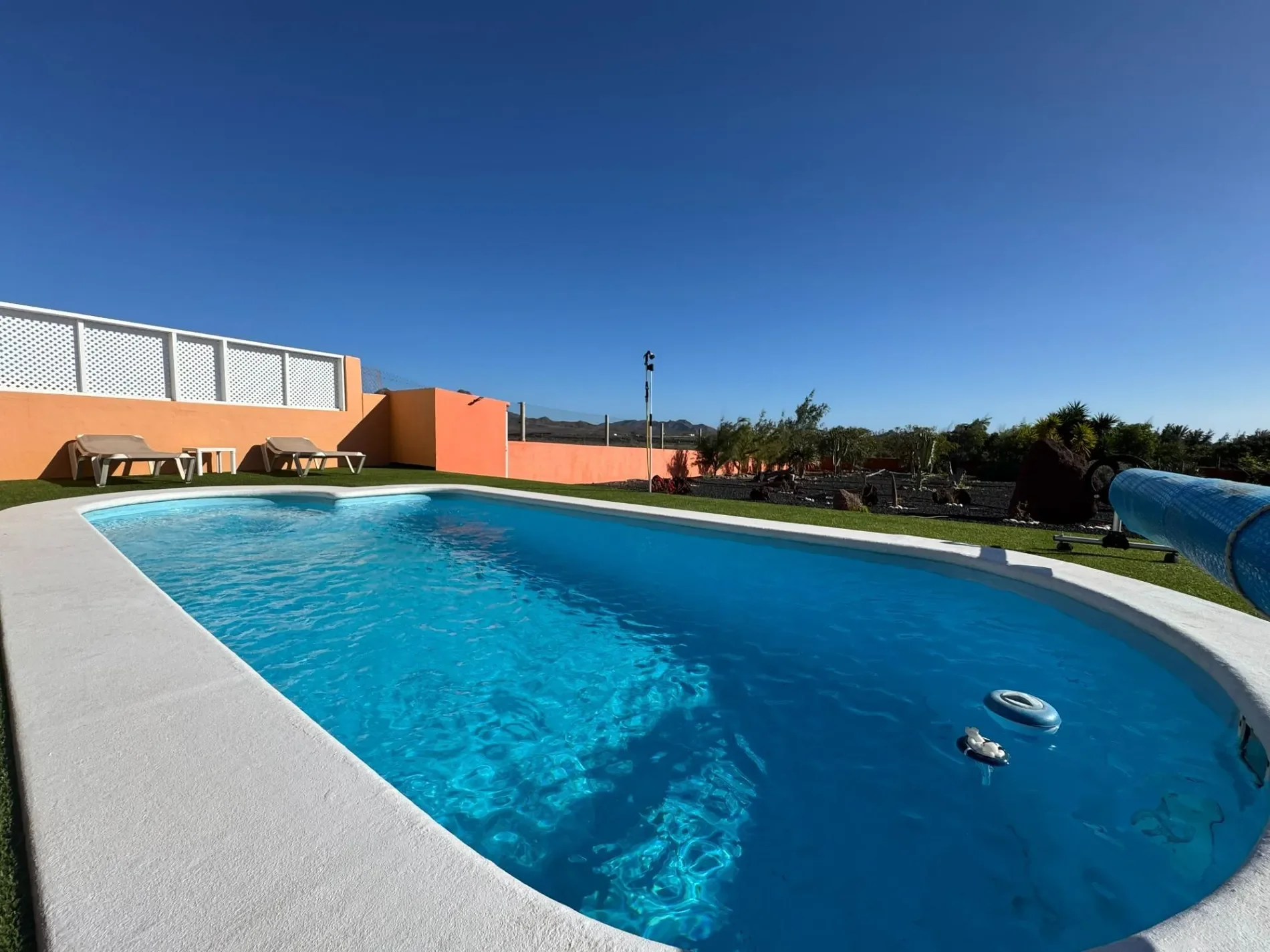 Exterior photo 9