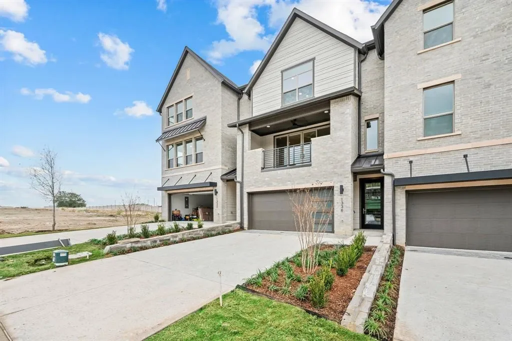 1336 Cherry Hills Lane, Irving, Texas, United States. - Photo 6