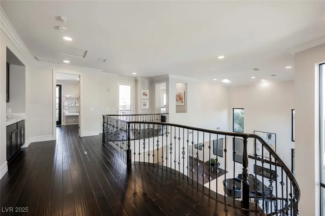 Gallery photo 10