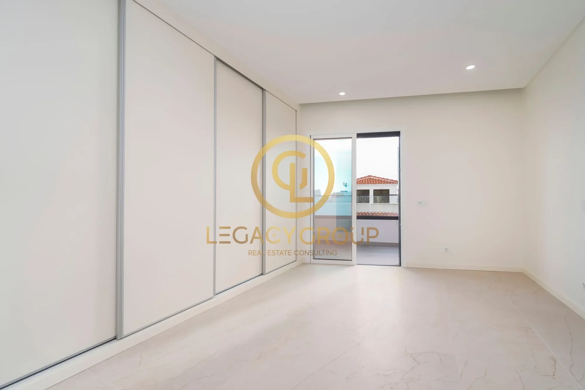 Gallery photo 9
