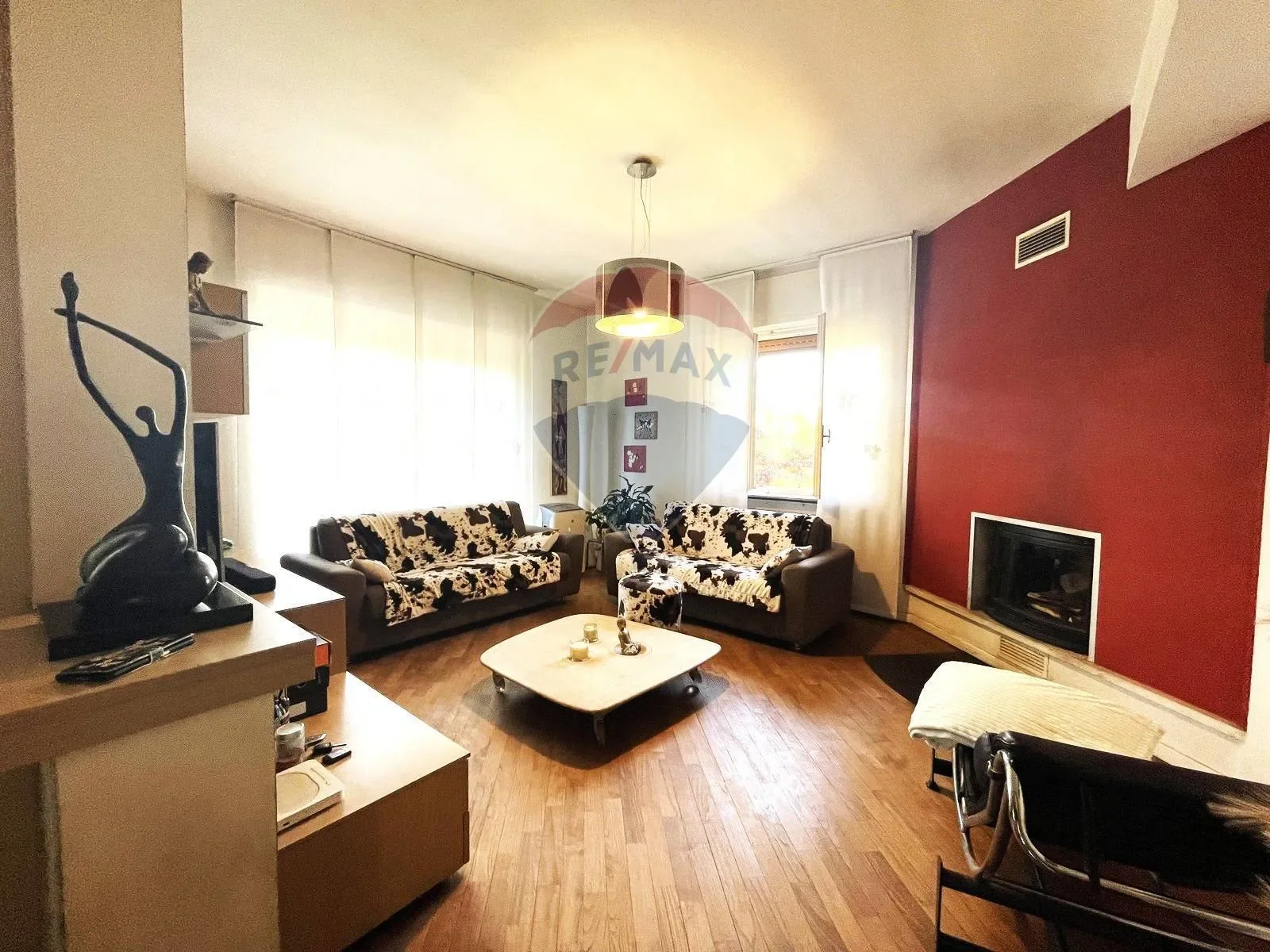 Via Riviera, Lisanza, Lombardy, Italy. - Photo 15