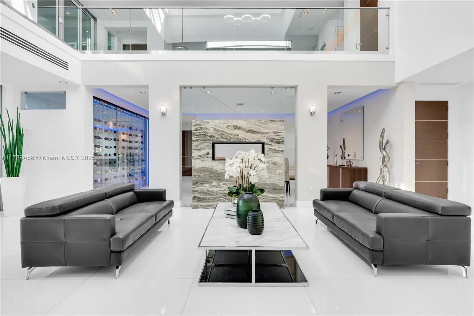 300 Royal Plaza Dr, Fort Lauderdale, Florida, United States. - Photo 15
