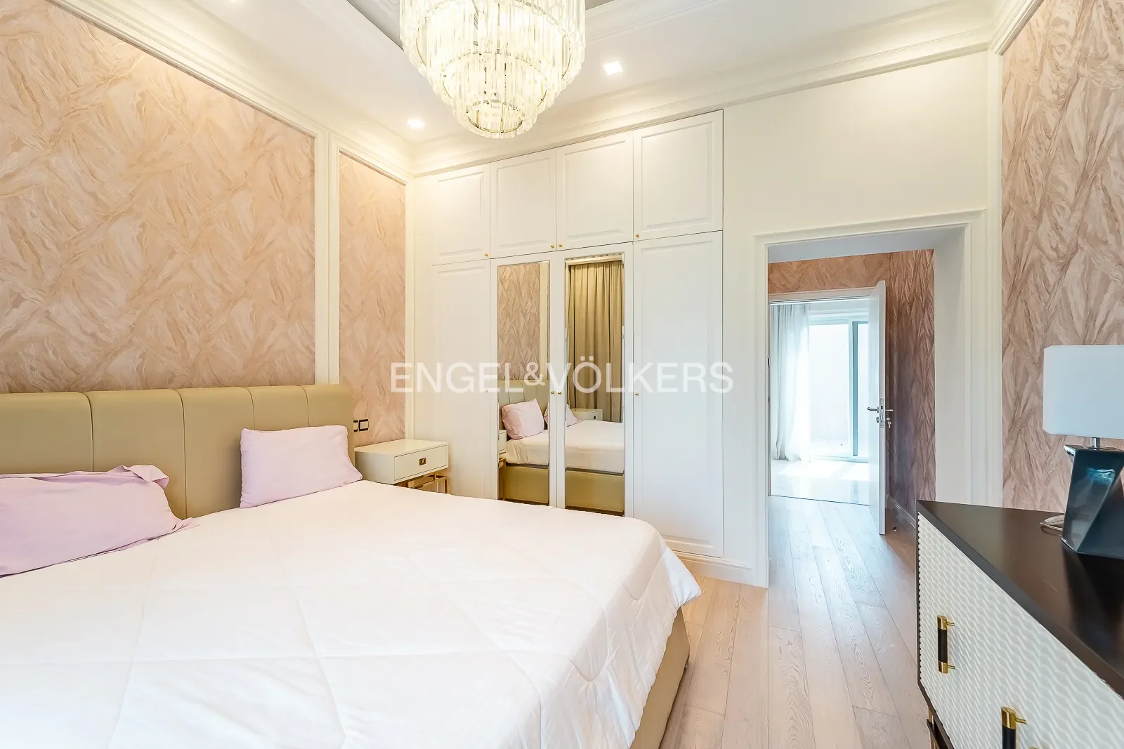 Gallery photo 10