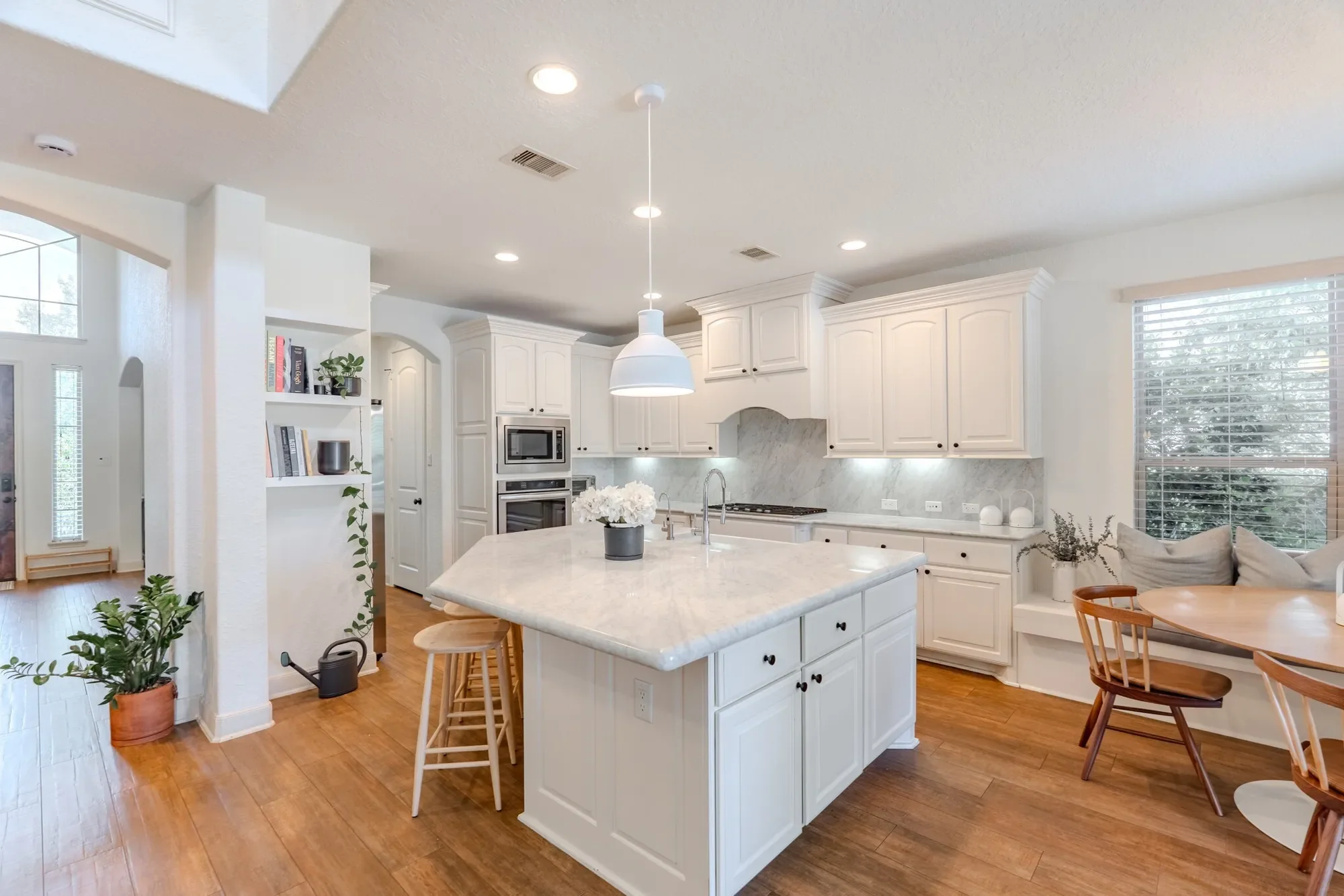 18 Devon Dale Drive, The Woodlands, TX 77375, The Woodlands, Texas, United States. - Photo 11