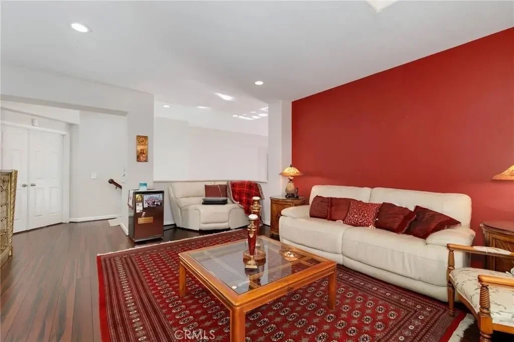 5730 Glen Oaks, La Verne, California, United States. - Photo 16