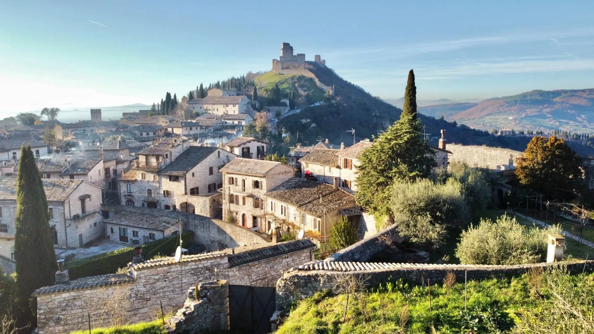 Via Villamena, San Damiano, Umbria, Italy. - Photo 16