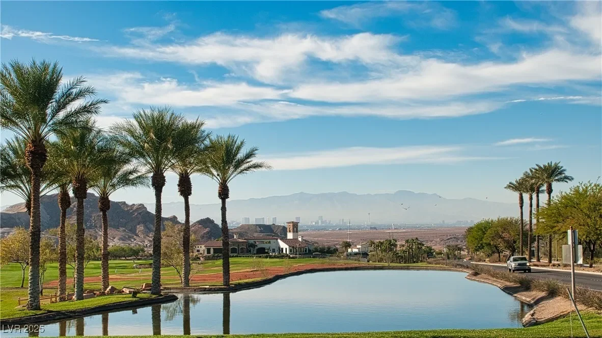 8 Vista Outlook Street, Henderson, Nevada, United States. - Photo 5