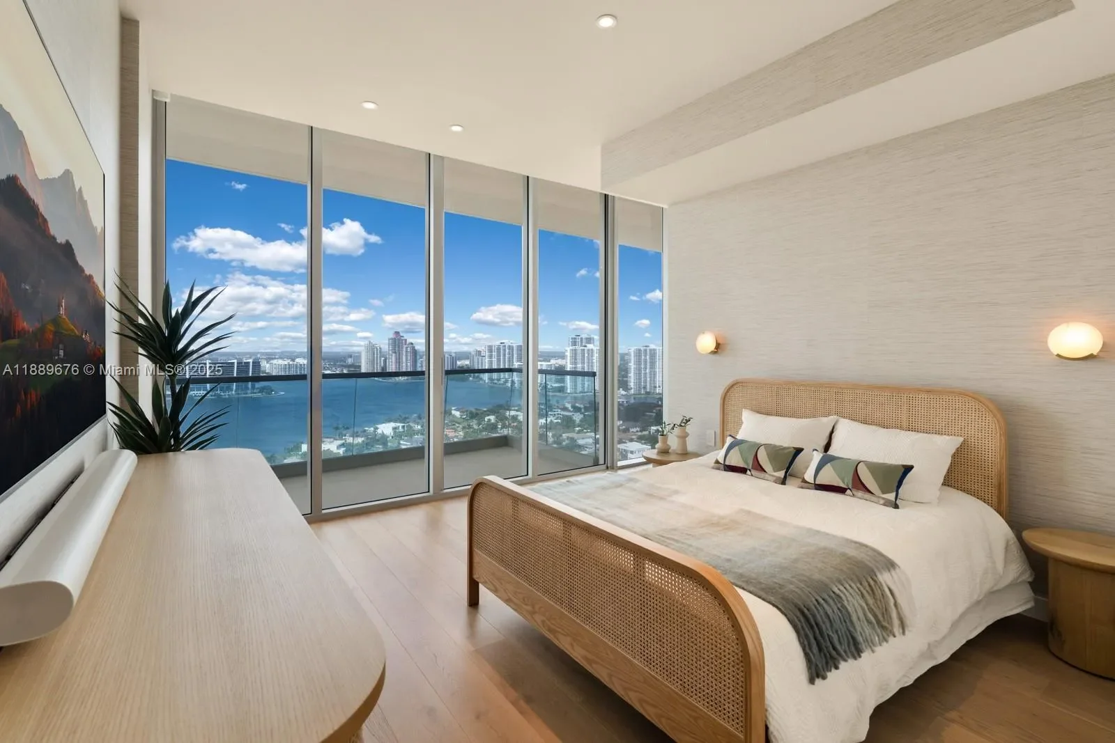 18501 Collins Ave, Golden Beach, Florida, United States. - Photo 39