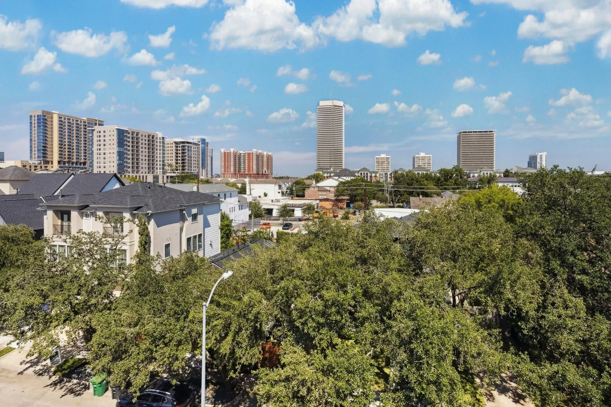1305 W Bell Street, Houston, Texas, United States. - Photo 34