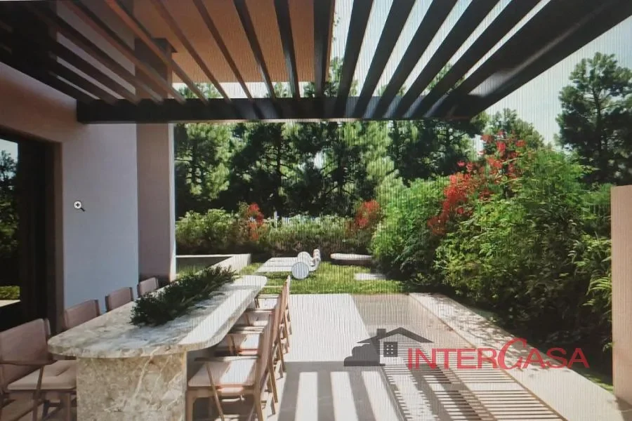 Exterior photo 3