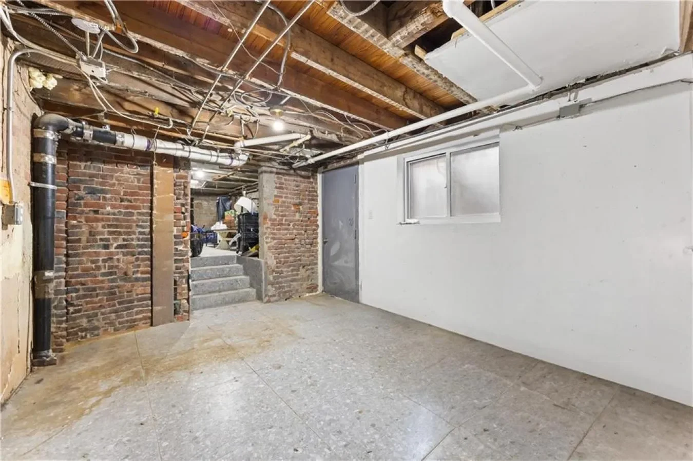 385 6th Avenue, New York, New York, United States. - Photo 25