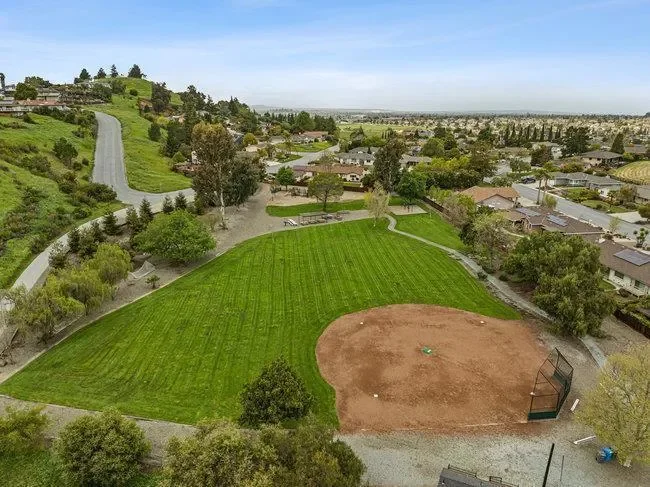 725 Ridgemark Drive, Hollister, CA 95023, Hollister, California, United States. - Photo 99