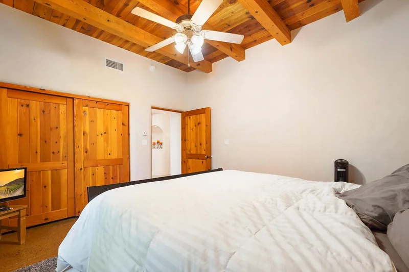 11 KOONTZ Road, Corrales, NM 87048, Corrales, New Mexico, United States. - Photo 57