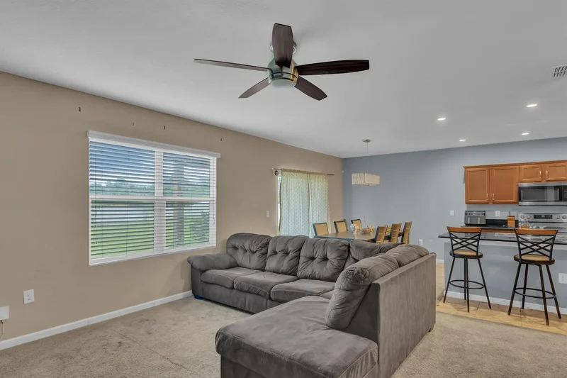 1615 Lexington Square SW, Vero Beach, Florida, United States. - Photo 18