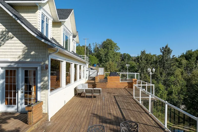 230 Rue Richelieu, La Malbaie, QC G5A2W7, La Malbaie, Quebec, Canada. - Photo 48