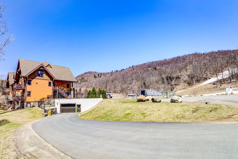 1510 Ch. du Versant-Soleil 7, Mont-Tremblant, Quebec, Canada. - Photo 51