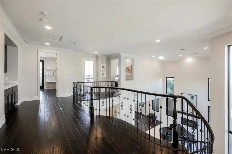 2486 Grassy Spring Place, Las Vegas, Nevada, United States. - Photo 10
