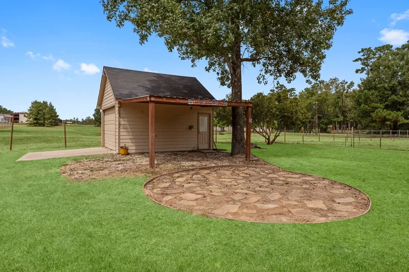1250 S Pine Lake Road, Montgomery, TX 77316, Montgomery, Texas, United States. - Photo 25