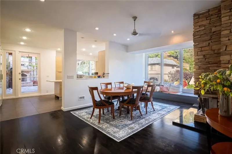 1833 Roscomare Road, Los Angeles, California, United States. - Photo 57