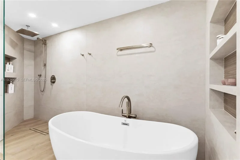 1331 Brickell Bay Dr, Miami, Florida, United States. - Photo 27