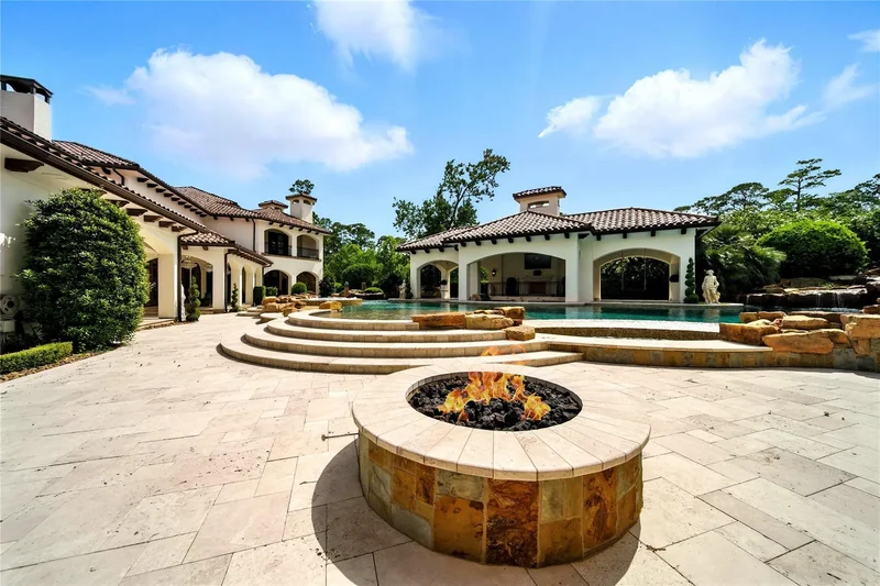 701 W Friar Tuck Lane, Houston, Texas, United States. - Photo 35