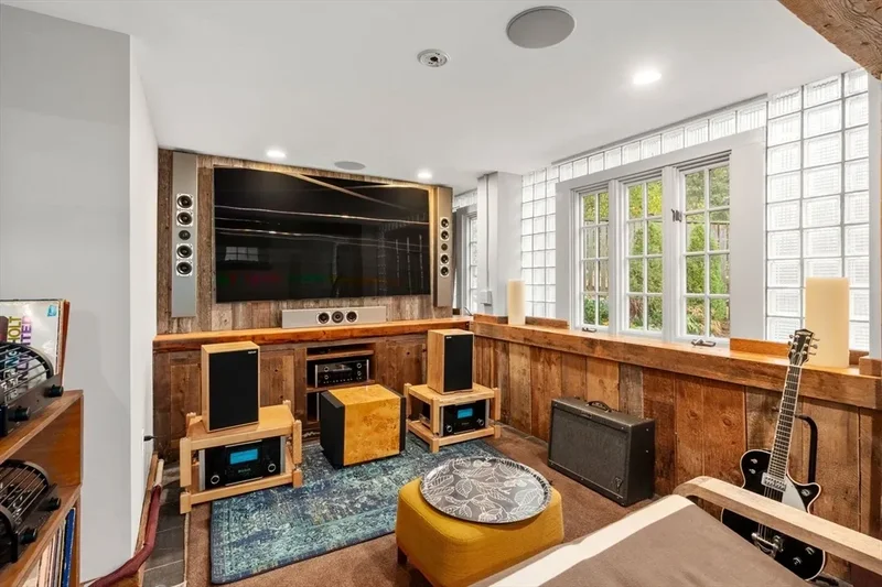 57 Louders Ln, Boston, MA 02130, Boston, Massachusetts, United States. - Photo 38