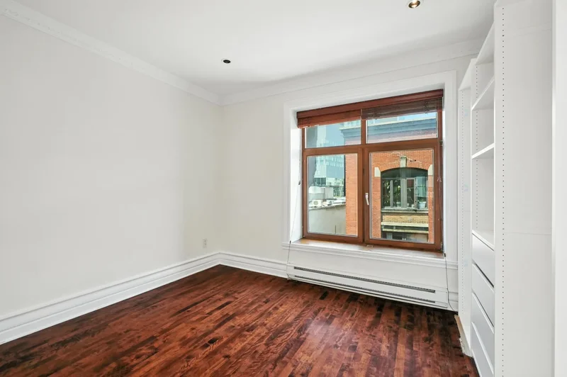 424 Rue du Champ-de-Mars, Montréal, Quebec, Canada. - Photo 26