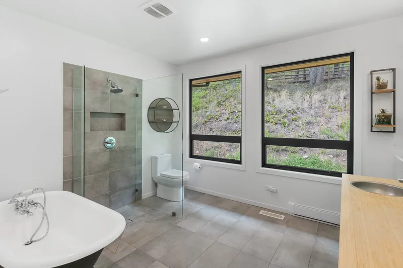 8250 Sun Valley Road, Joe Rich, BC V1P 1J3, Kelowna, British Columbia, Canada. - Photo 3