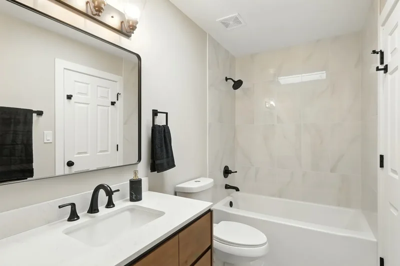 4055 S Ellis Avenue, Chicago, Illinois, United States. - Photo 22